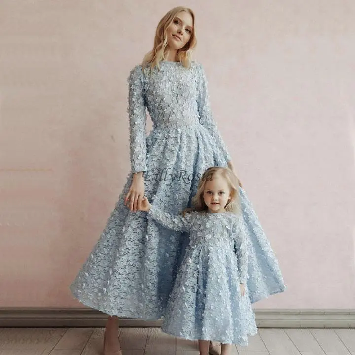 

Light Blue Lace Evening Dresses Long Sleeve 3D Flowers A Line Tea Length Elegant Mother and Daughter Dress Formal Party Gowns