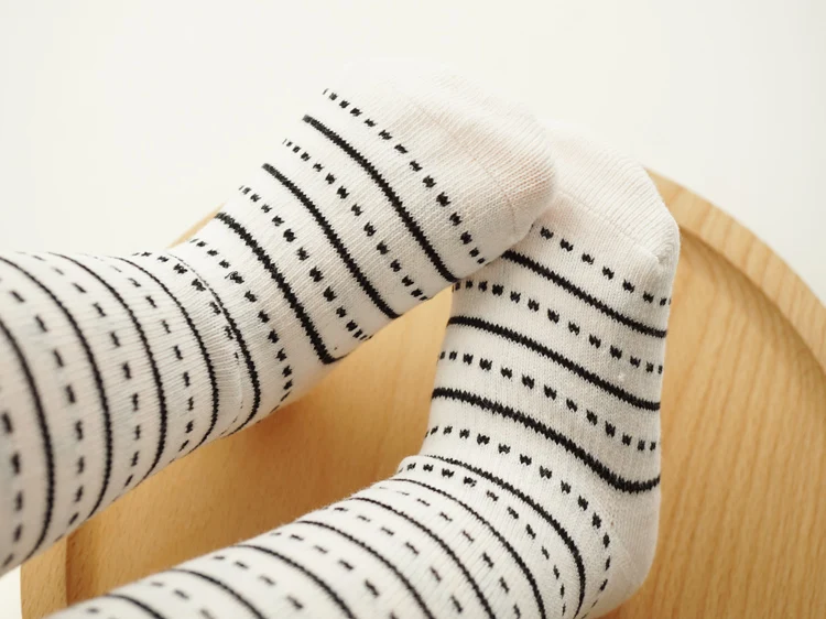 One Pairs Individual Package Baby Boy Girl 0-12/12-24/24-36M Soft Cotton Striped Long Socks Tobbler Knee Socks for Spring Fall