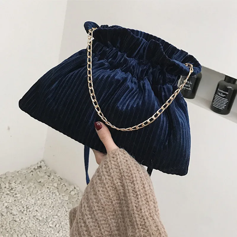 

Corduroy Chain Messenger Bag Women's Bucket Bag Luxury Velvet Shoulder Bags Large Capacity Book Handbag Cute Crossbody Bags