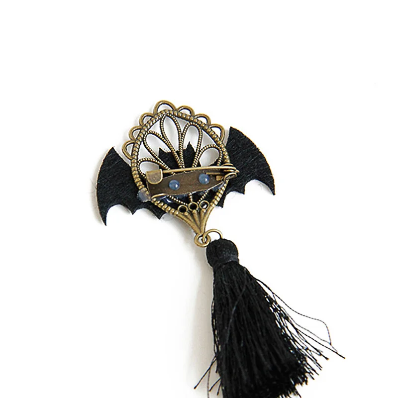 Womens Mens Bat Thread Tassel Brooch Pin Handmade Vintage Retro Holloween Gothic Clothing Breastpin Accessories