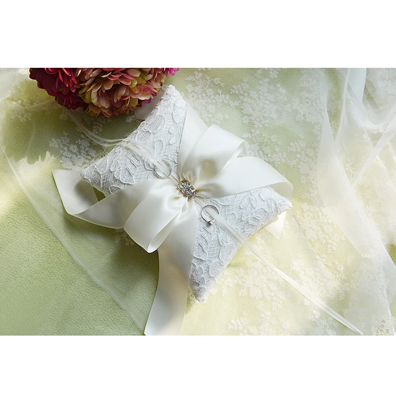 Ivory Satin Diamante Flower Wedding Ring Pillow  with Rhinestone Diamond for Wedding Party Decoration Home Textile 1PC 16cmx20cm