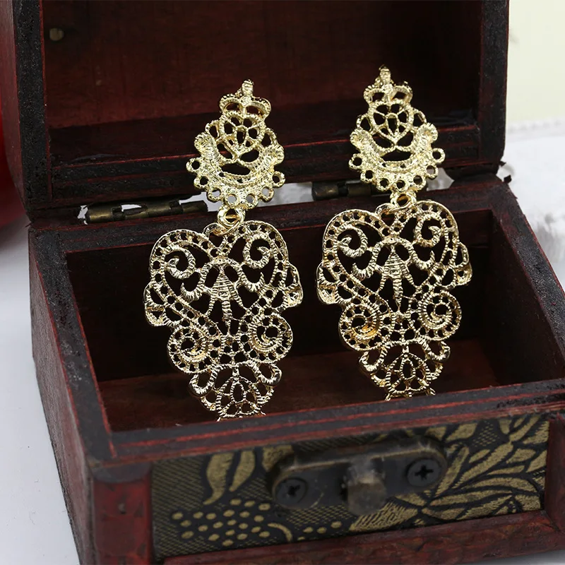 Long Vintage Black Red Golden Silver Plated Metallic Boho Style Lace Figures Bohemia Hollow Drop Earrings Women Dangle Earrings