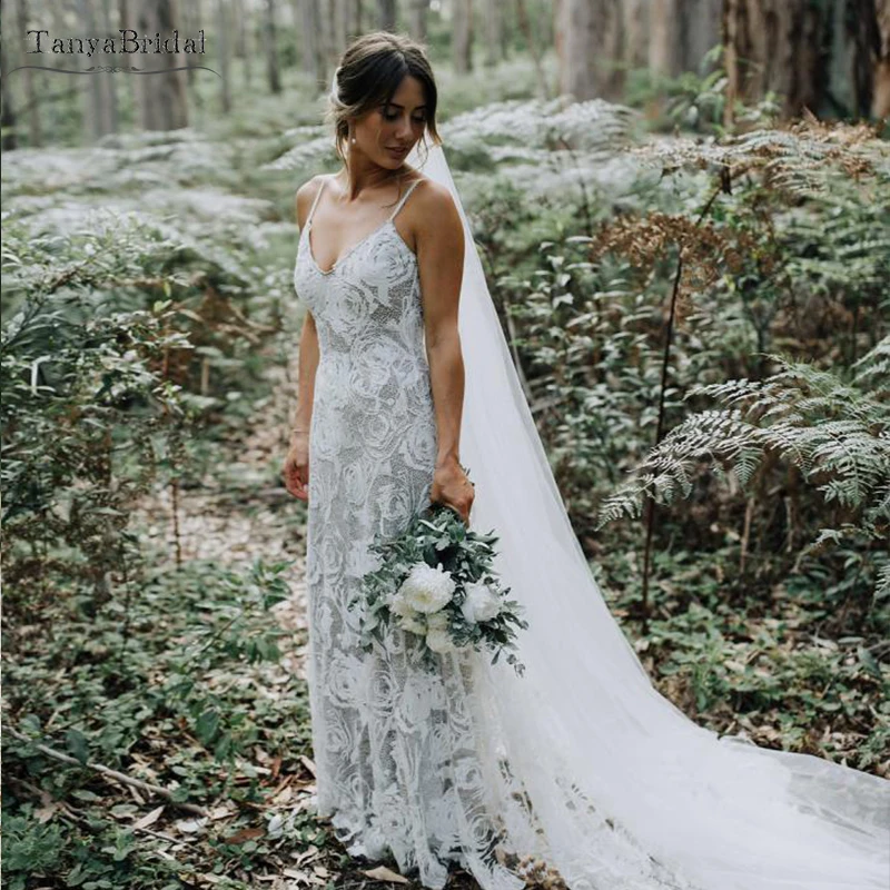 Abiti da sposa romantici in pizzo rosa Abiti da sposa di lusso bohemien Sweep Train Abiti da sposa con scollo a V Estate Vestido De Noivas DW135