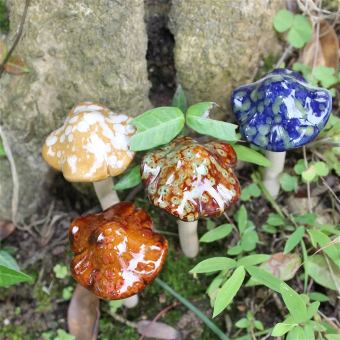 New 4pcs/set 4X12cm Ceramic Toadstools Mushroom Fairy Ornament Yard Garden Plant Pots Decor