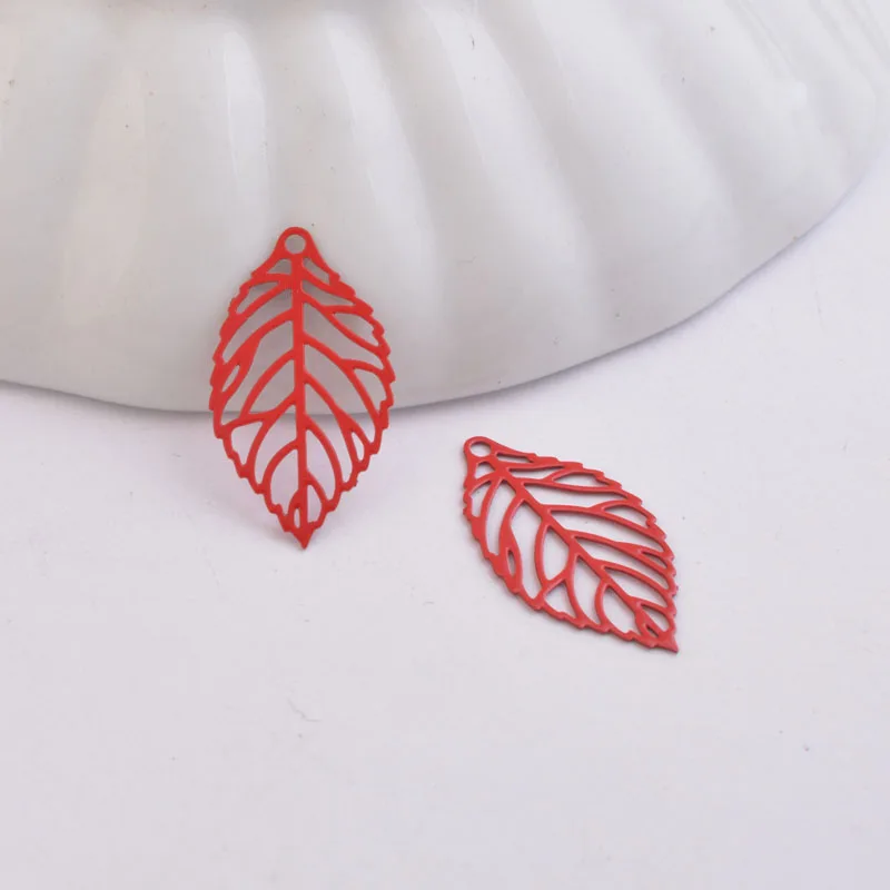 100 Stück/Lot AC2228 20mm*5mm Blatt-Anhänger Filigrane Blätter Anhänger DIY Ohrring-Zubehör – Detail 1