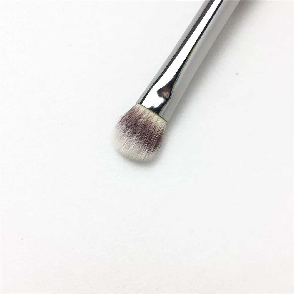 No-Tug Heavenly Dual Eyeshadow Makeup Brush 5 All over Eye Concealer Blending and Smudger Cosmetic Tool