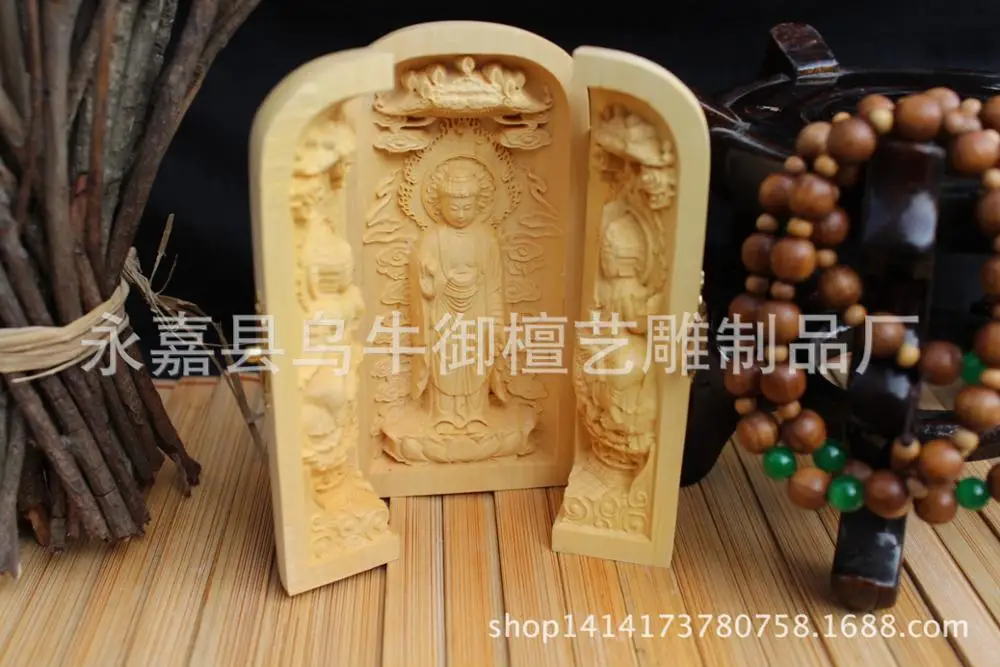 

Boxwood carvings three folding Sam Kegon car decoration talisman amulet carry accessories