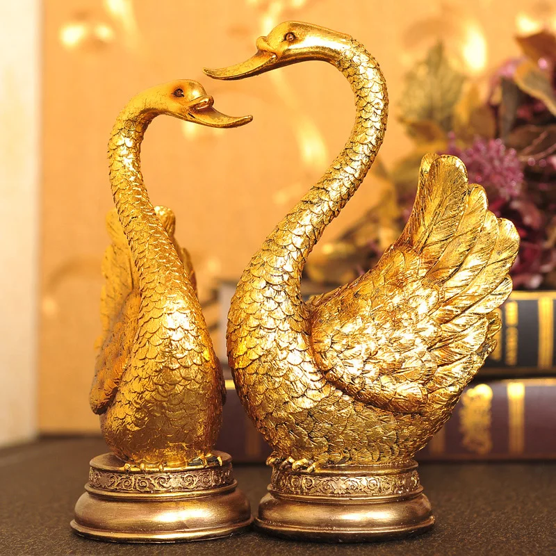 The golden swan couple Home Furnishing living room resin decoration wedding gift European decor Zhaocai crafts business