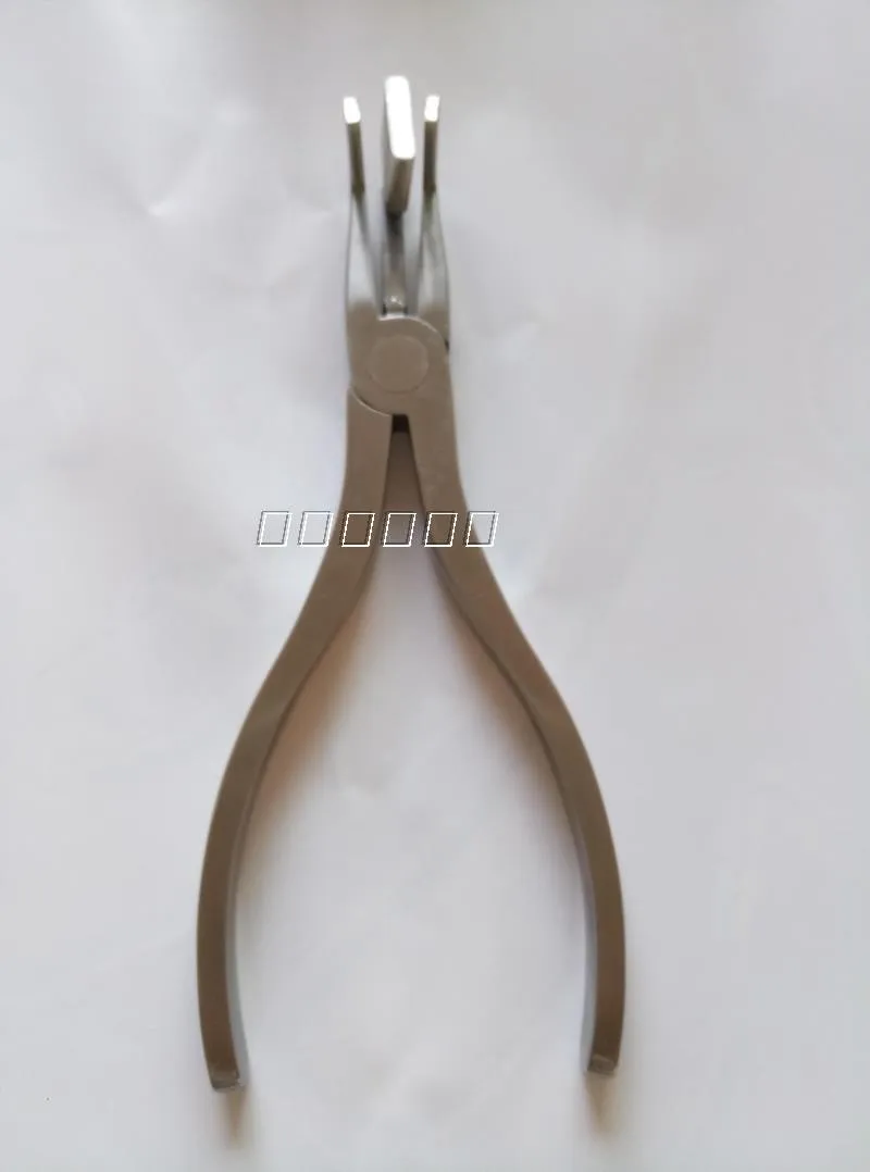 

The piano tuning tool The piano accessories The keys of triangle plate of pliers The triangle piano keys pliers Stainless steel