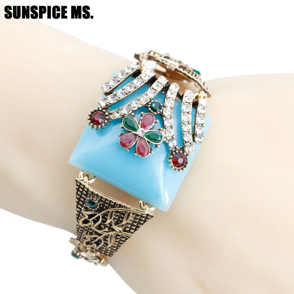 2020 Turkish Vintage Flower Cuff Bracelets For Women Resin Crystal Bangle Bohemia Pastoral Style Natural Stone Jewelry Wholesale