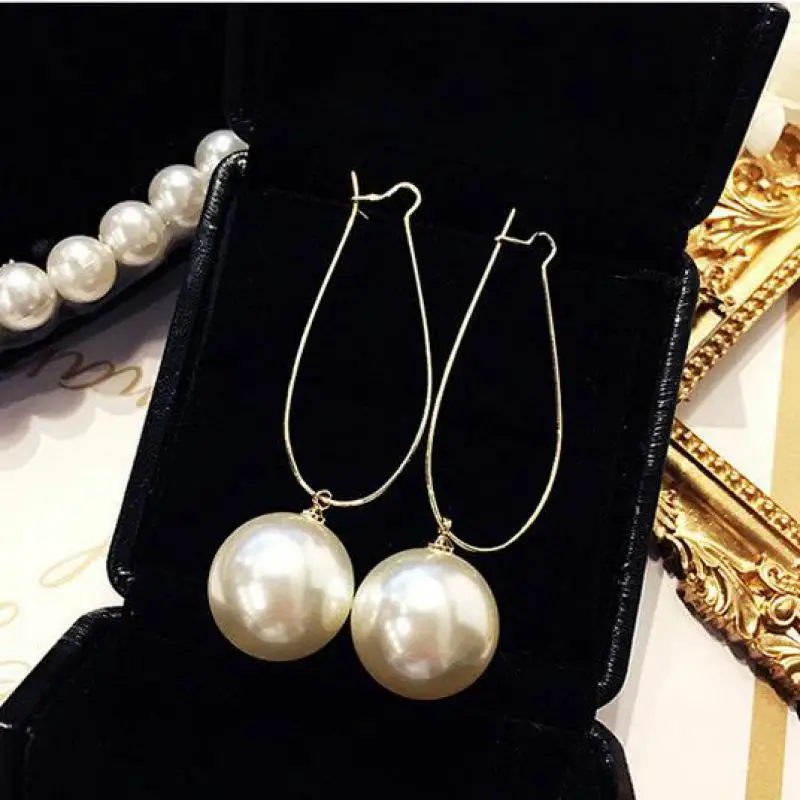 Hot Sale Earrings Punk 2018 New Fashion Earring Personality Temperament Wild Simple Pearl Long Ladies Earrings Wholesale Sales