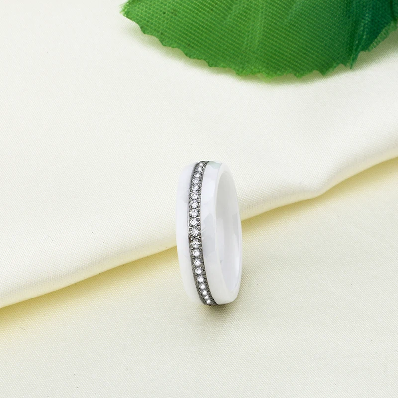 Bling White Black Simple Style Comly Ceramic Rings for Women  Pave Setting Crystal Ring Never Fall Down Anniversary Jewelry