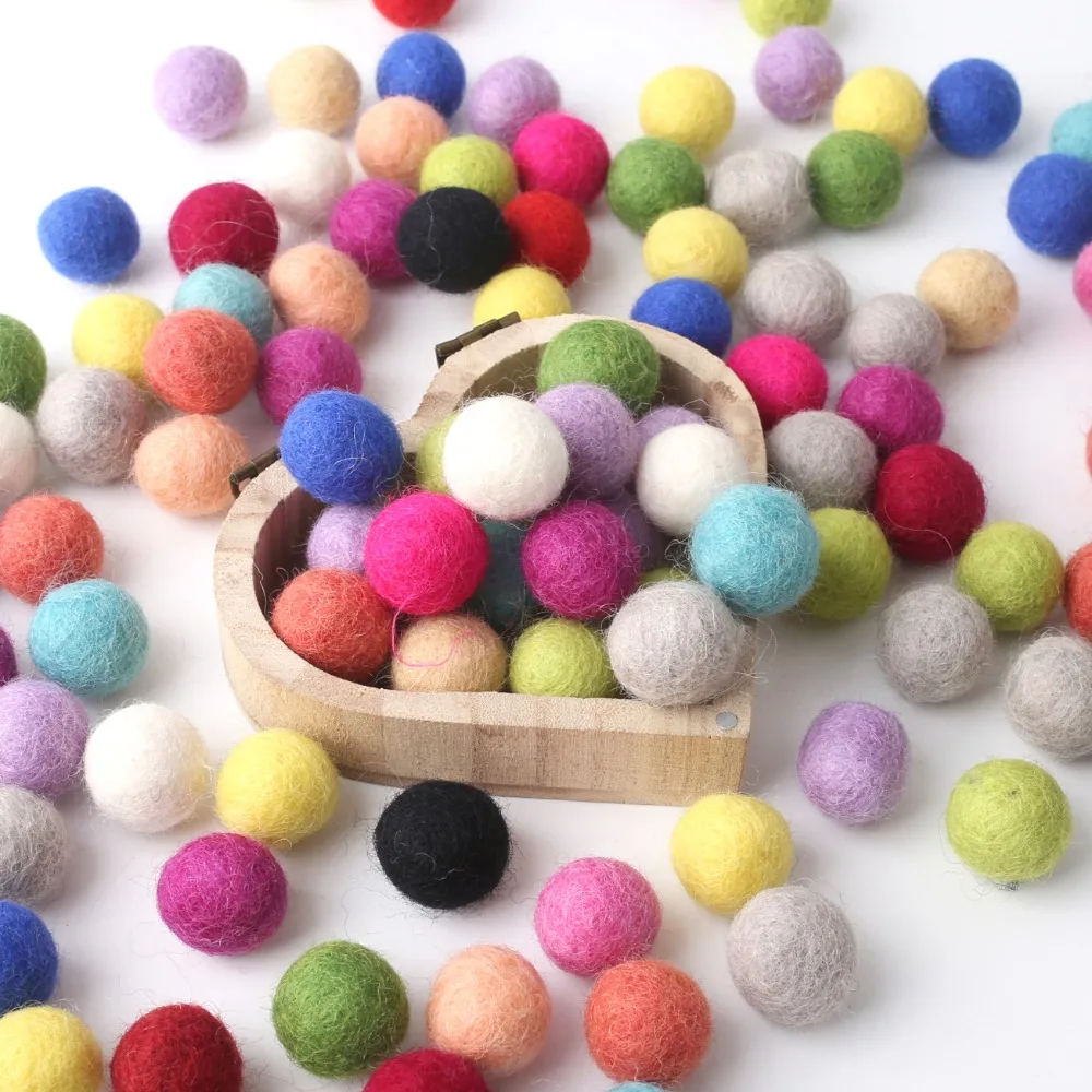 10pc 20mm Felt Balls New Wool Pom Poms Beads DIY Room Party Christmas Gift DIY Craft Round Wool Felt Balls Make Ring Rattle