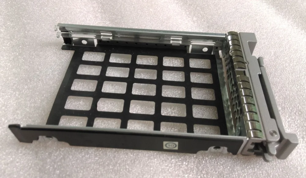 300GB 2.5 "ถาดวงเล็บ 800-35052-01 สำหรับ UCS Blade Server ร้อนขาย
