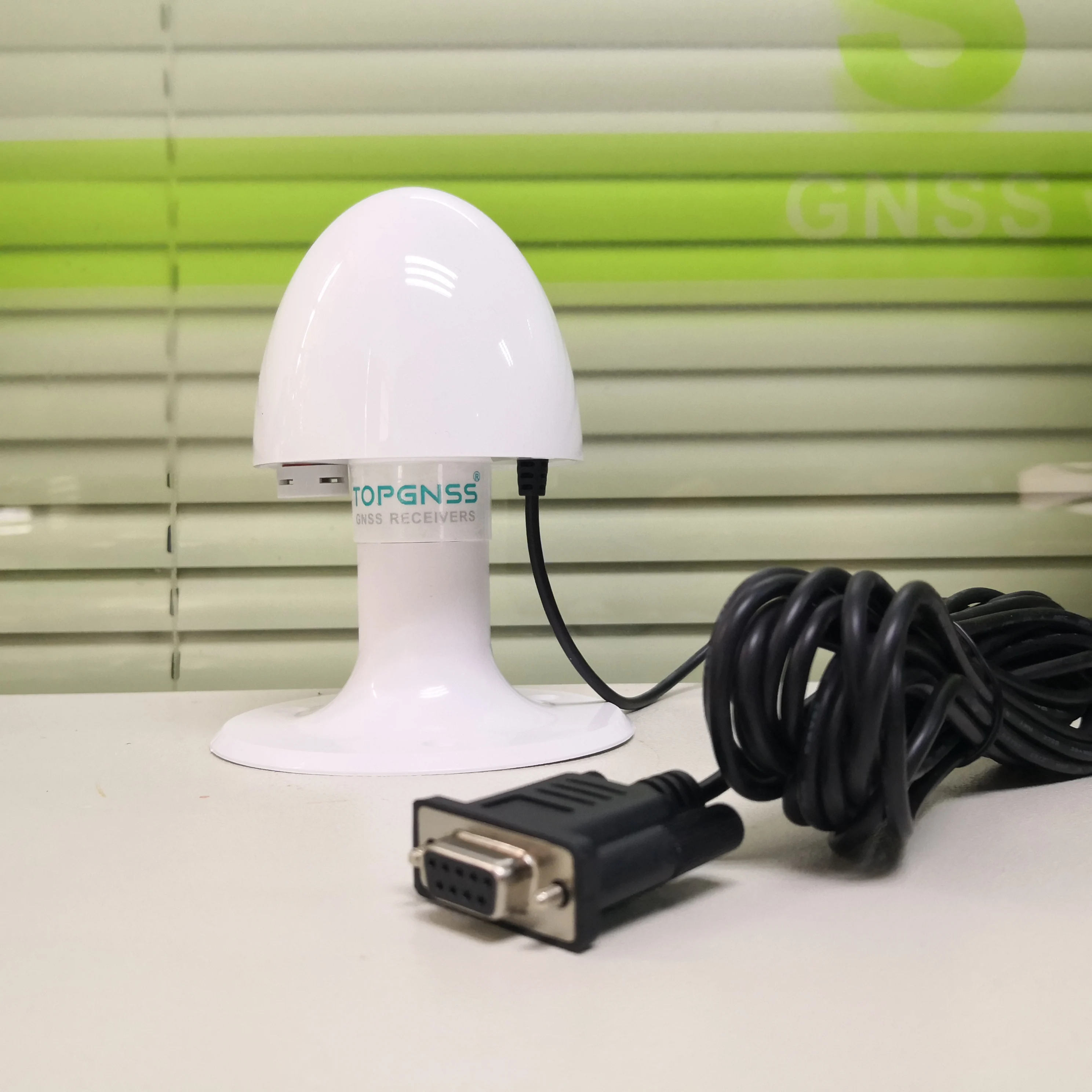 TOPGNSS TOP103 GNSS RECEIVER RS232 level NMEA0183 GPS GLONASS GALILEO QZSS Antenna module IP67 DB9 Female 12V-24V