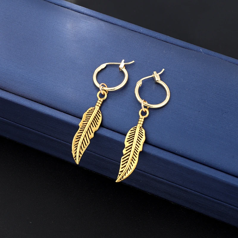 1Pair Bohemia Simple Personality Feather Leaves Dangle Earing With Pendant Gold Color Leaf Drop Earrings for Women Jewelry E71