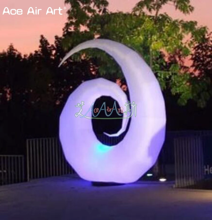 Novità Artical Anello gonfiabile Luci colorate Decorazione scultura di cigno con guscio a spirale per eventi