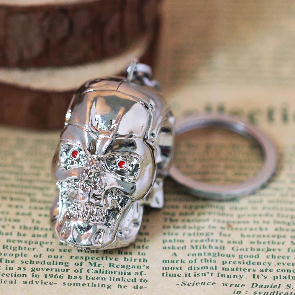 Großhandel: Neue angesagte Auto-Metall-Schlüsselanhänger für Männer und Frauen, Schlüsselhalter mit Totenkopf-Motiv, neues Partygeschenk, Schmuck. – Detail 7