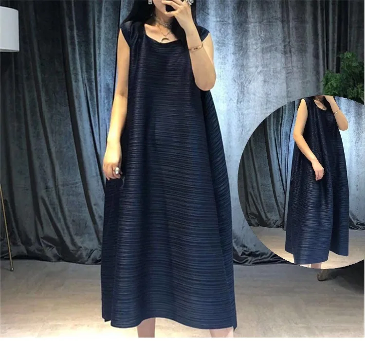 HOT SELLING Miyake Fold o-neck  solid loose sleeveless dress of tall waist A word  big yards  dress  IN STOCK