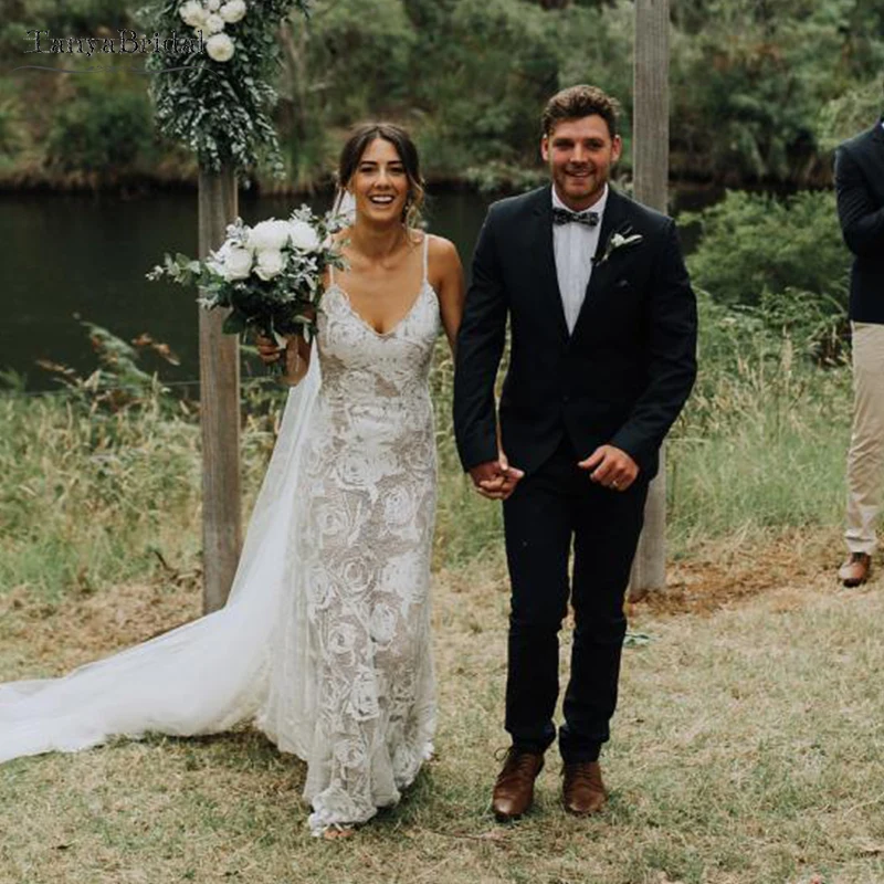 Abiti da sposa romantici in pizzo rosa Abiti da sposa di lusso bohemien Sweep Train Abiti da sposa con scollo a V Estate Vestido De Noivas DW135