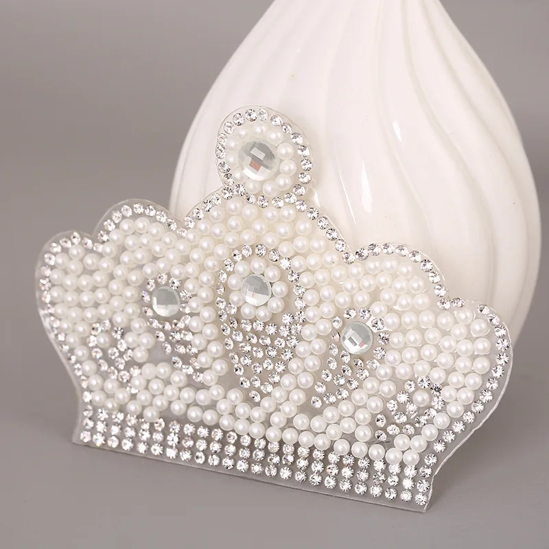 2pcs Pearl Crystal Rhinestone crown Patches for Clothing Iron on Clothes Appliques Badge Stripes Apparel Accessories