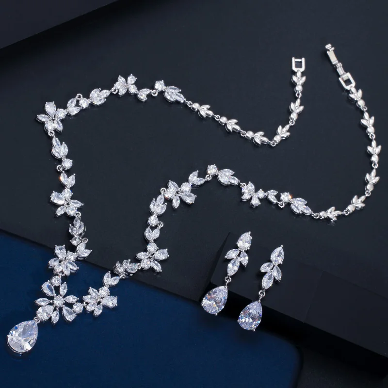 CWWZircons 2020 New Wedding Costume Accessories Cubic Zircon Crystal Bridal Earrings and Necklace Jewelry Sets for Brides T123