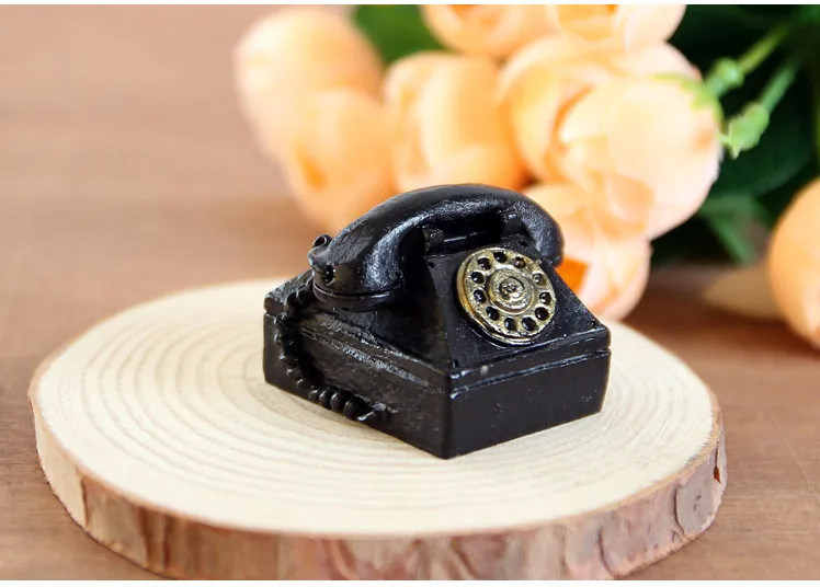 1PC Indoor resin crafts retro telephone camera photography props nostalgic landline resin crefts JL 110