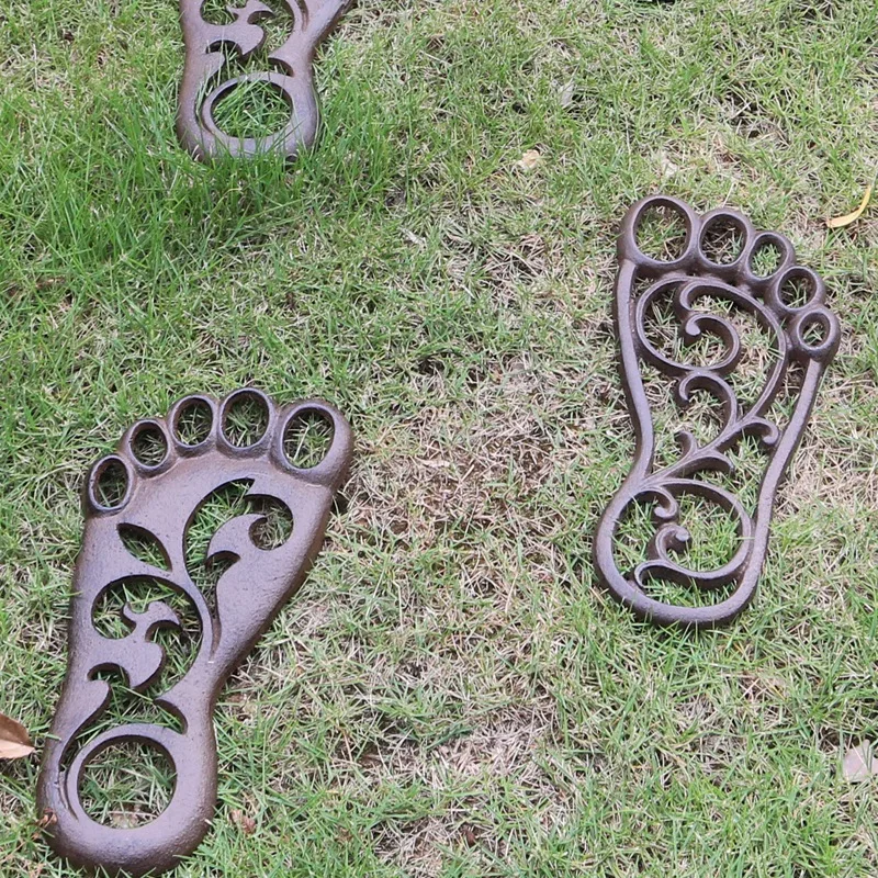 Vintage Hollow Foot Shaped Cast Iron Outdoor Garden Courtyyard Decor Grass Lawn Protect Walk on Floor Mat Pad Home Outdoor Decor