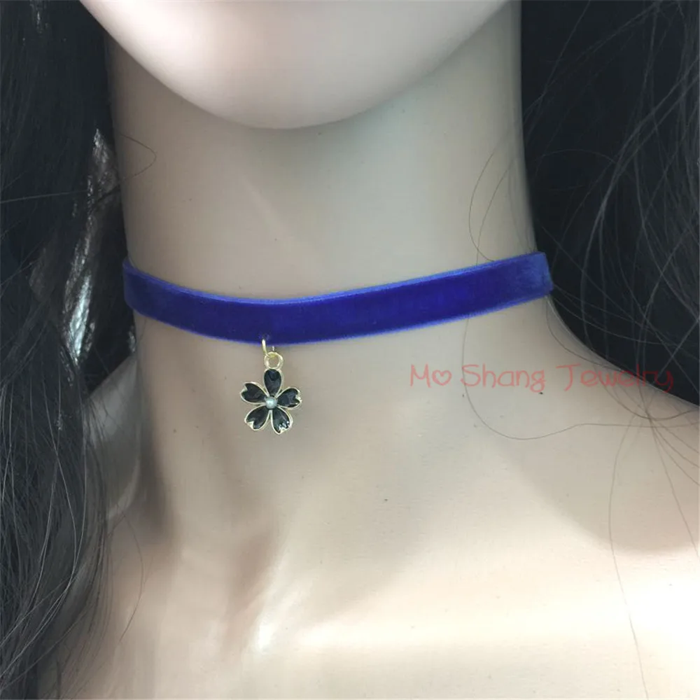 New Black Velvet Choker Necklace 90\'s Women Plain Ribbon With Cherry Blossoms Gothic Handmade Retro Jewelry