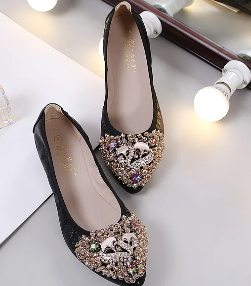 Plus Size33-45 projektant kryształ damskie płaskie buty eleganckie wygodne Lady moda Rhinestone kobiety miękkie buty