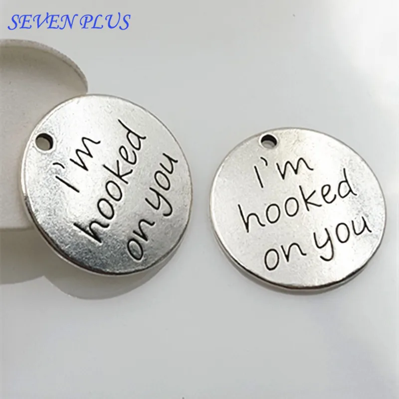 10 Pieces/Lot Diameter 23mm I'm Hooked On You Letter Charms Necklace Keychain Charms For Diy Handmade