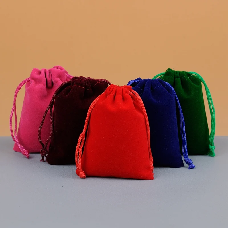 50Pcs/Lot Drawstring Velvet Sachet 5x7/7x9/9x12/10x15cm Pouches Small Size Jewelry Gift Display Packing Bags Can Customized