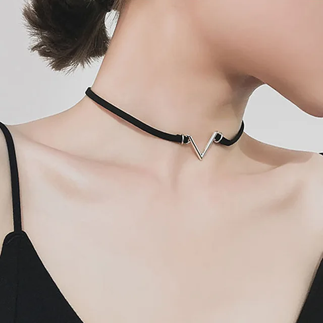 NK307 Hot New Torques Bijoux Velvet Leather V Letter Shape Chokers Necklace for Women Jewelry Gift Collares Mujer Collier