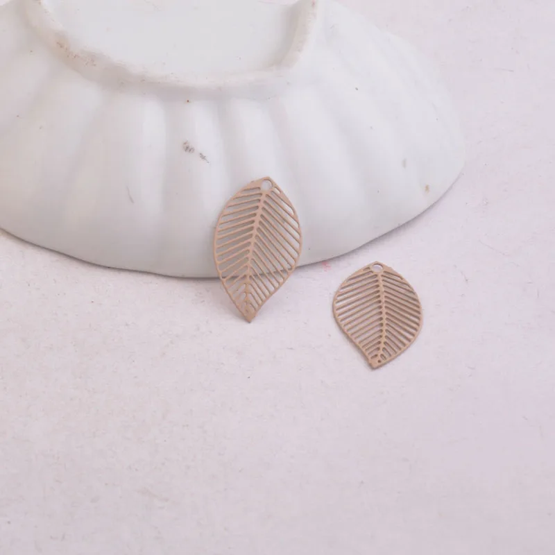 100pcs AB412 13*22mm Spring Color Painted Charms leaves Charm Gold Khaki Color Pendants DIY Earrings Findings