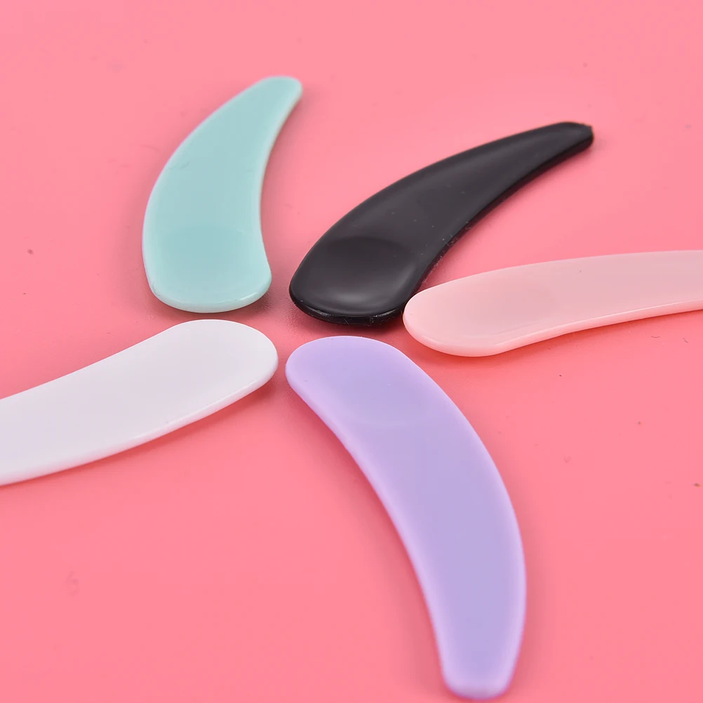 30Pcs/Lot Mini Cosmetic Spatula Disposable Curved Scoop for Makeup Tool Accessories Mixed Color Makeup Cream Spoon