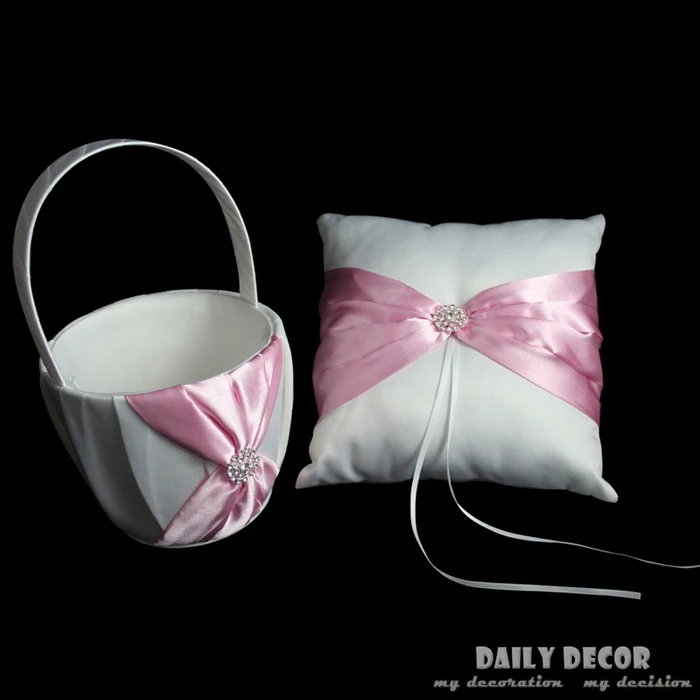 A set pink wedding party accessories ( ring pillow + flower basket + Signature pen + guest signature book ) Accesorios de boda