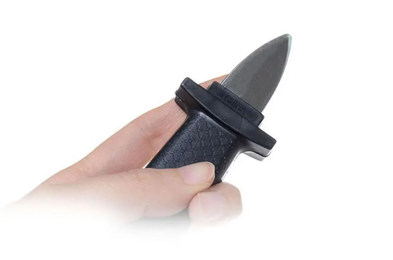 1 PCS Joke Toys Dagger Knife Retractable Tricky Toy Blade Fun Joke Prank Realistic Fake Tool Classic Funny Tricky Gag Toys