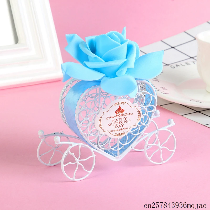 

60pcs Candy Box Wedding European Iron Gift Boxes Romantic Heart Shape Pumpkin Carriage Wedding Favor and Gifts