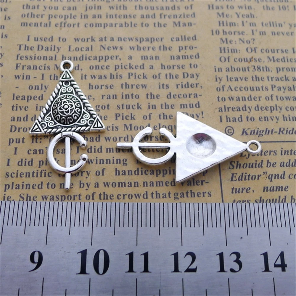 Nostalgia Deathly Hallows Alloy Colored Tibetan Silver Charms Triangle Witchcraft Diy Pendant 19*35mm