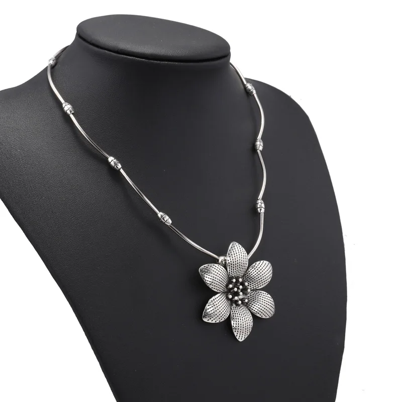 Seblasy Vintage Bohemian Big Flower Statement Necklaces & Pendants for Women Jewelry Accessories Tibet Silver Color Bijuterias