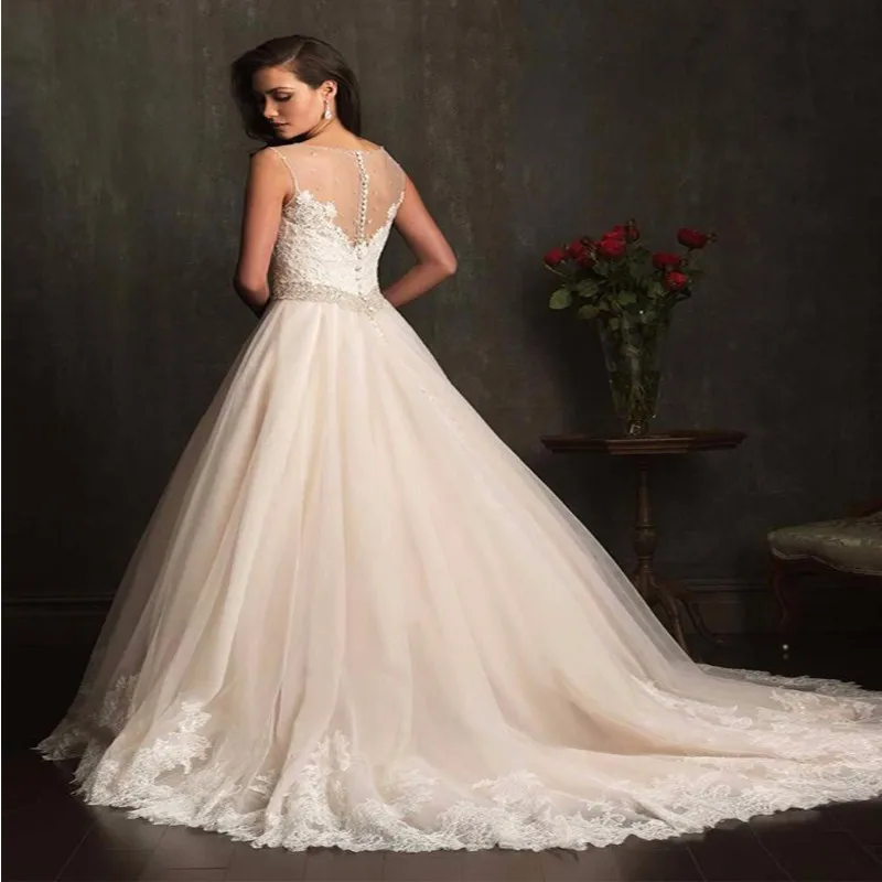 New Fashion vestidos de novia Modest Elegant Bridal A-line Appliqued Soft Tulle Custom Made Wedding Dresses With Crystal