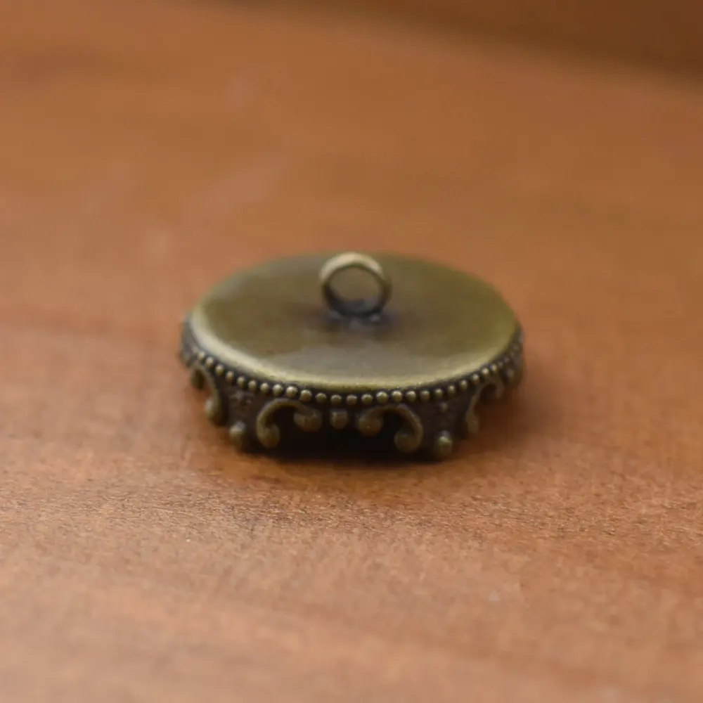 10 sztuk 15mm materiał mosiężny Cameo Charms Cabochon buton taca zawieszka rzemiosło element do wyrobu biżuterii — zdjęcie 4
