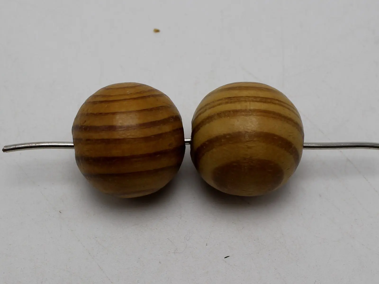 

10 Natural Pattern Huge Round Wood Beads~ Wooden 24mm