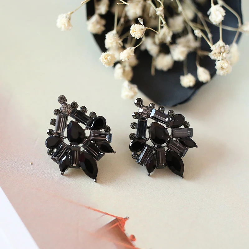 VEYO Geometric Crystal Stud Earrings For Woman Trendy Rhinestone Stud Earrings Fashion Jewelry
