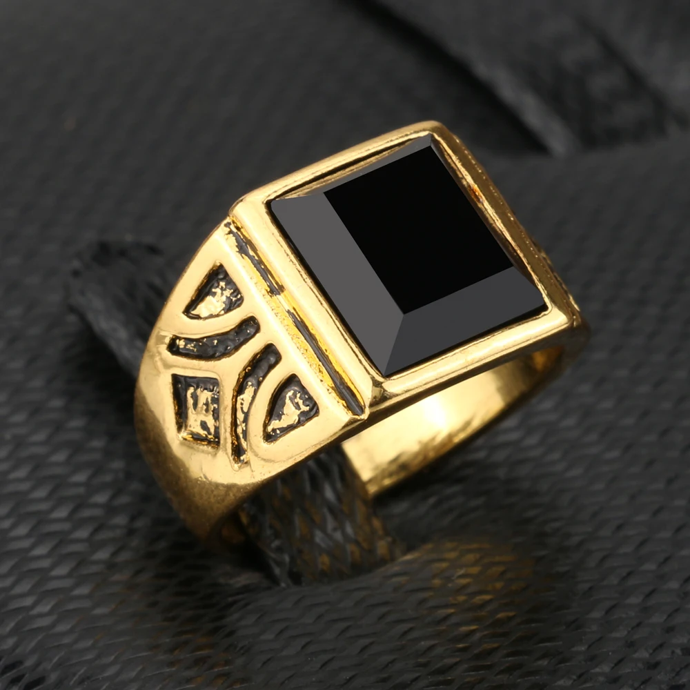 Vintage Square Black Stone Signet Ring Men Antique Gold Wedding Rings Indian Jewelry Male Accessories Gift