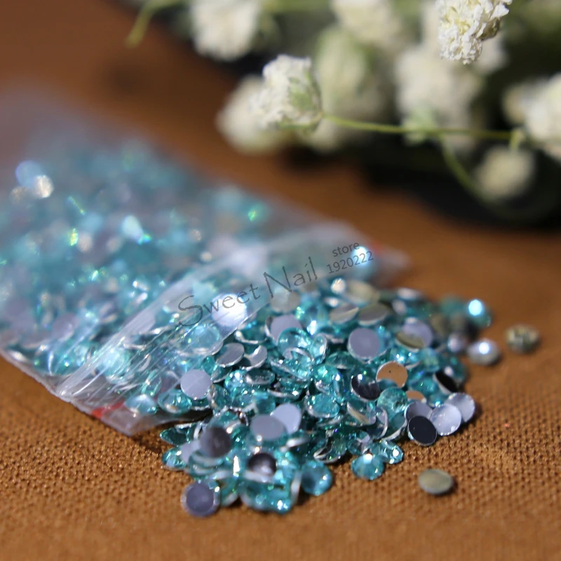 1000 pcs SS6 Acqua Blu 14 Sfaccettature Della Resina Rotonda di Strass Scintillanti Strass Unghie Artistiche Della Decorazione Fai Da Te N08