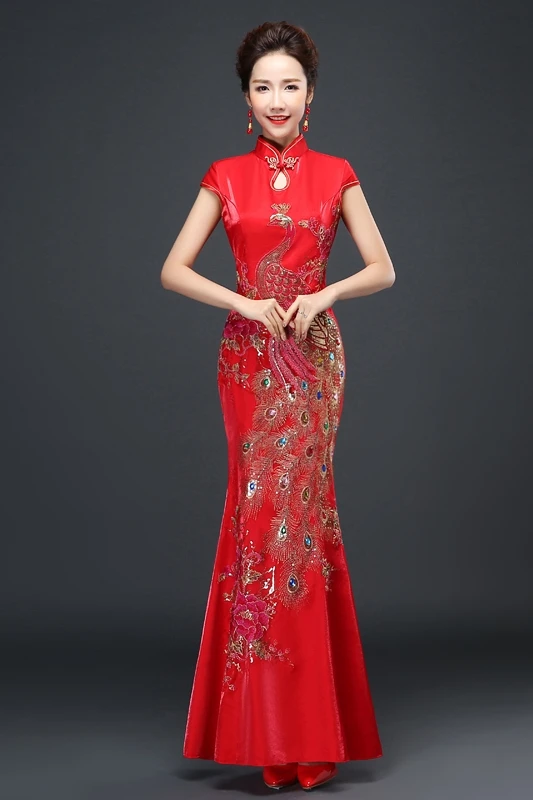 Chinesische japanische Art Hochzeit rot modifizierte schlanke Körper Braut elegante Kleidung Fischschwanz Cheong sam langes Kleid Walking Show Kostüm