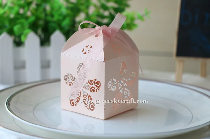 

50pcs/lot Free Shipping Laser cut Paper Christmas Birthday Wedding candy chocolate Boxes Star Flowers designParty supplies