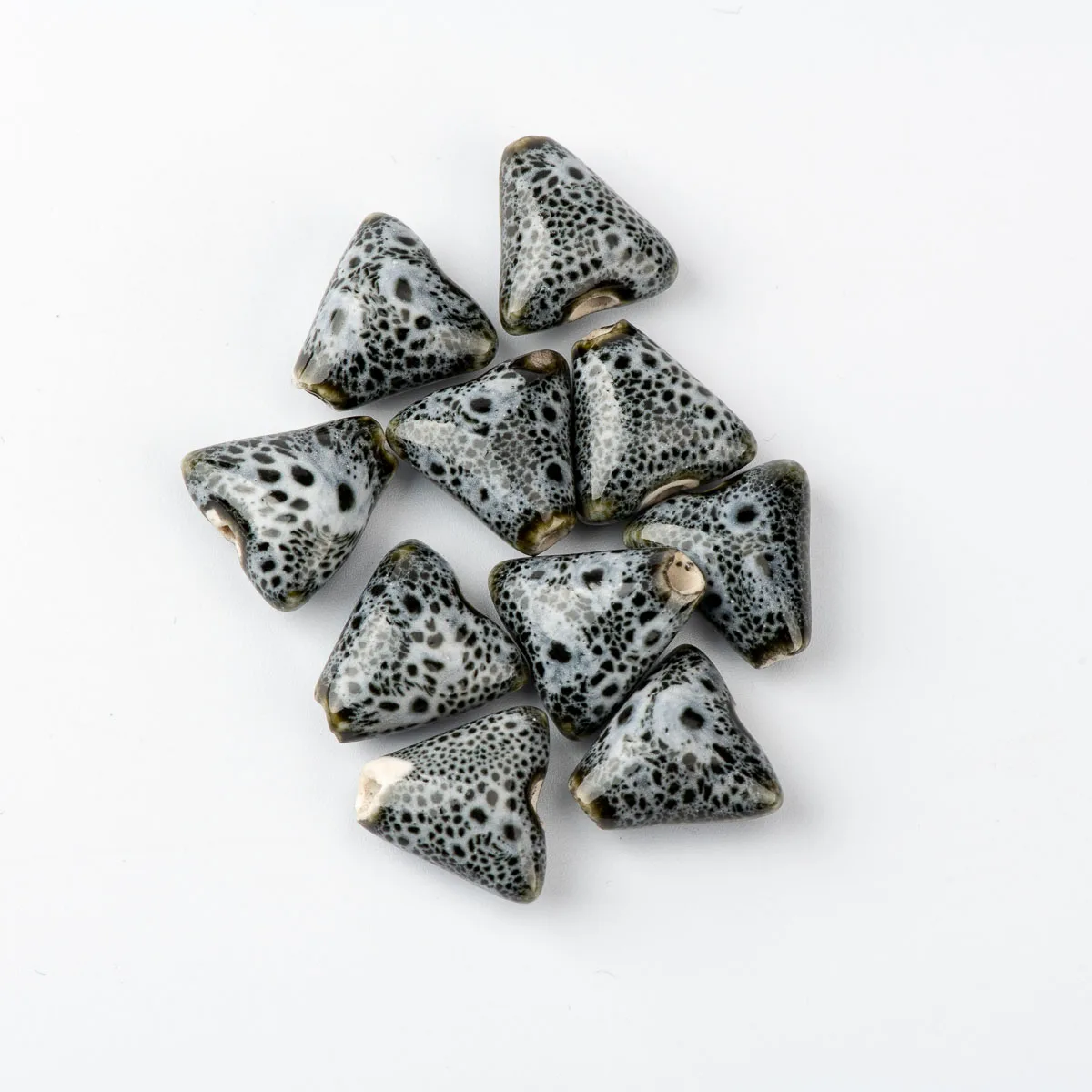 16# 20pcs Triangle Shape DIY Ceramic beads Not natural stone handmade China Ceramics beads  #A517A