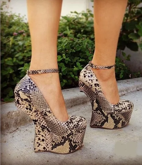 2024 Novelty Horseshoe Heel Women High Heels Sexy Snake Print Strange Style Ankle Strap Shallow Sandals Summer Platform Shoes